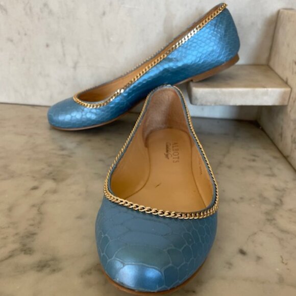 TALBOTS Snakeskin Embossed Blue Leather Braided Accent Chain Flats 6B - Picture 1 of 14
